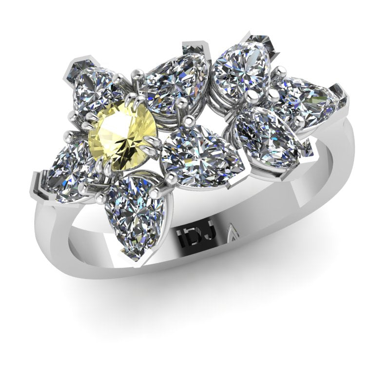 CLASSIC FLORAL DIAMOND RING
